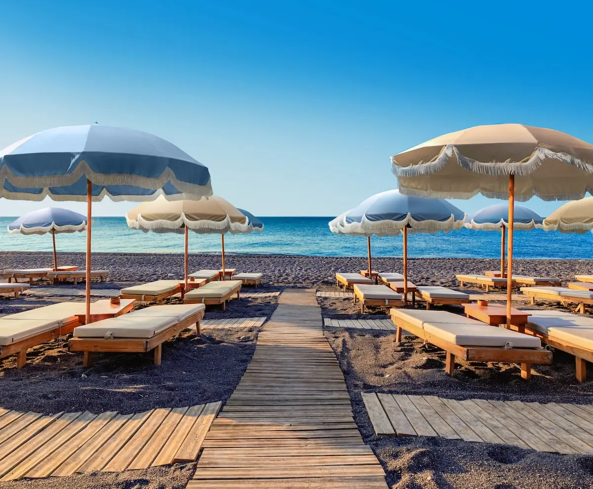 • Santorini Lounge