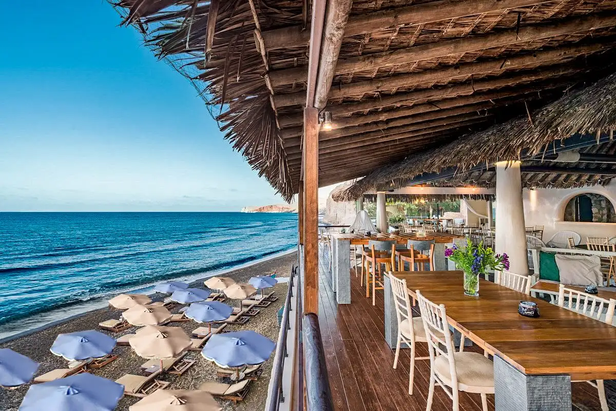 • Santorini Vista Mar